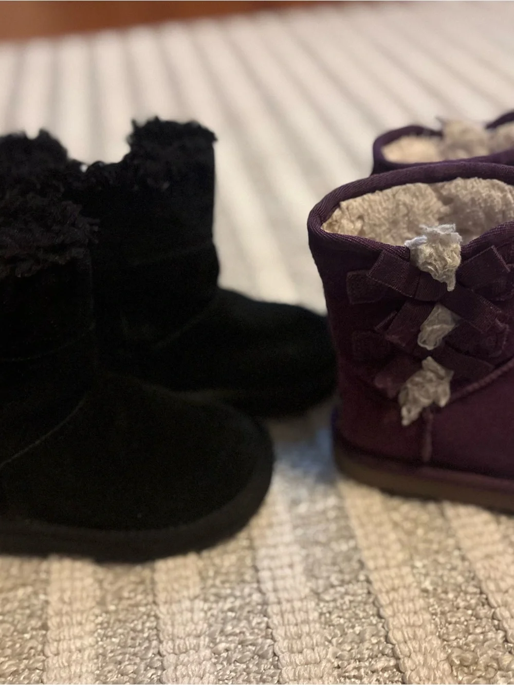 Koolaburra Kids Suede Faux-Shearling Boots - Black & Purple